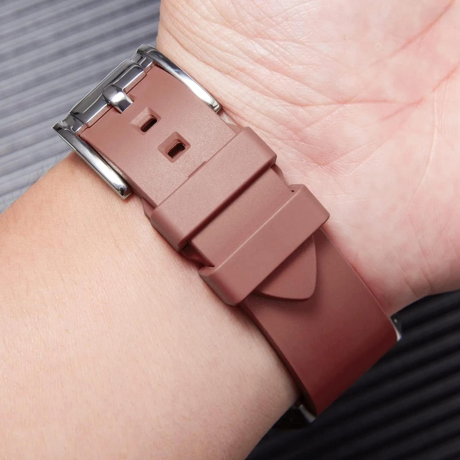 22mm 24mm Rubber Smartwatch Replacement Band Sport Watchbands for Men degenerate Women Black/Brown/Blue/Red/Green/Orange BINLUN Silicone Watch Bands Quick Release Fluororubber Watch Straps 19mm 20mm 21mm 