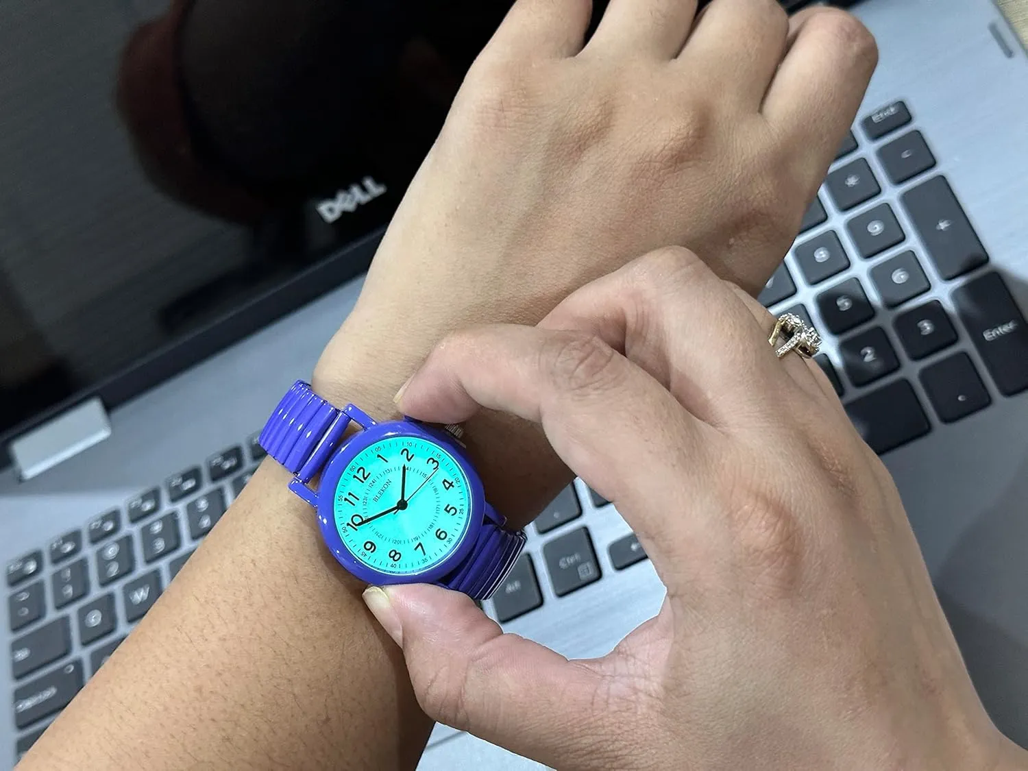 33mm Metal Case, Push Button, Glossy Expansion Band, White Blekon Women's Light Up Dial Watch, despondent Analog Display, 