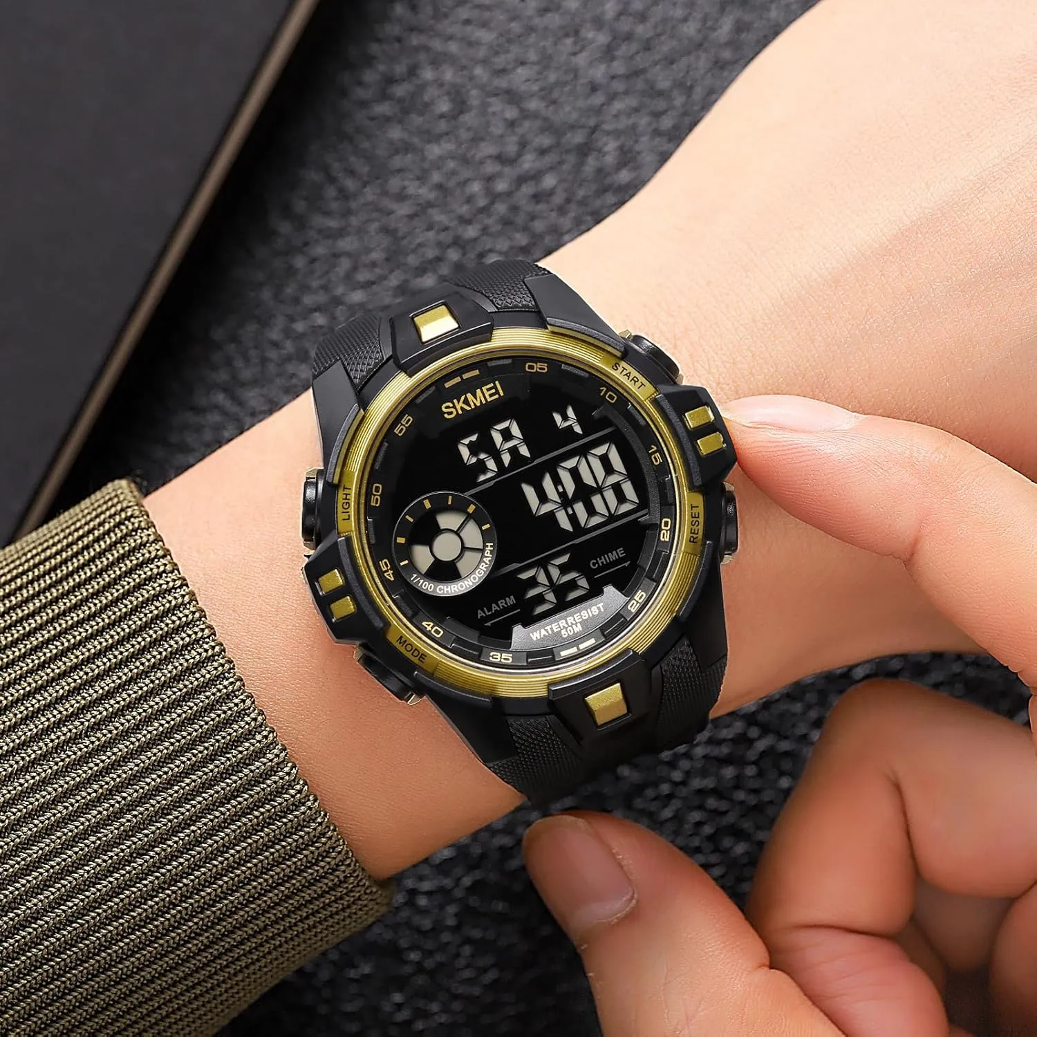 50M Waterproof Date Calendar Alarm Luminous Back Light Week engender crawl Display Casual Lightweight Black Wristwatch CARLIEN Mens Digital Multifunction EL Light Stopwatch Chronograph Outdoor Sports Watch 