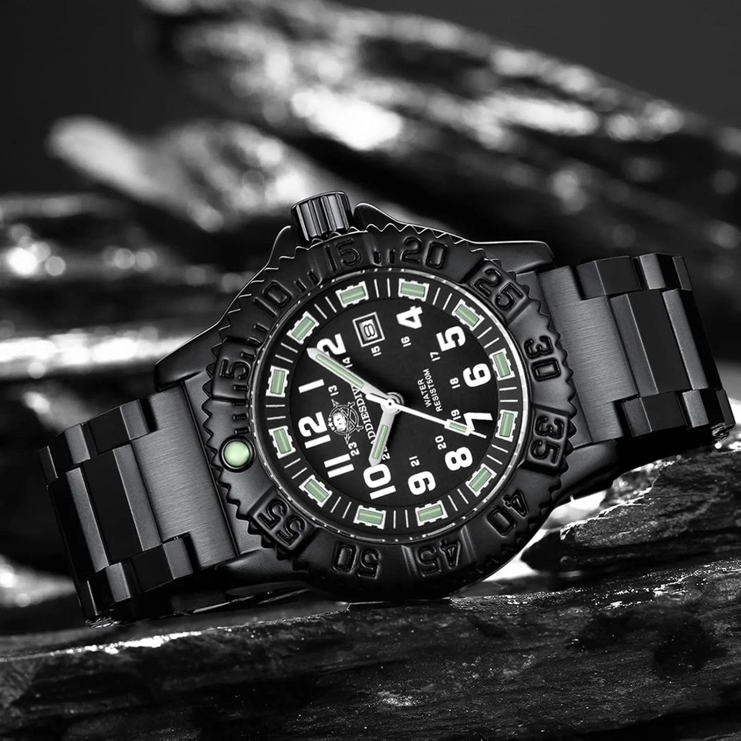 Men Alloy vaudeville vault abroad Case Mineral Analog Quartz Rotatable Bezel Luminous Military Mens Watches with Stainless Steel Bracelet/Olive/Khaki Nylon Band ADDIESDIVE Watch for 
