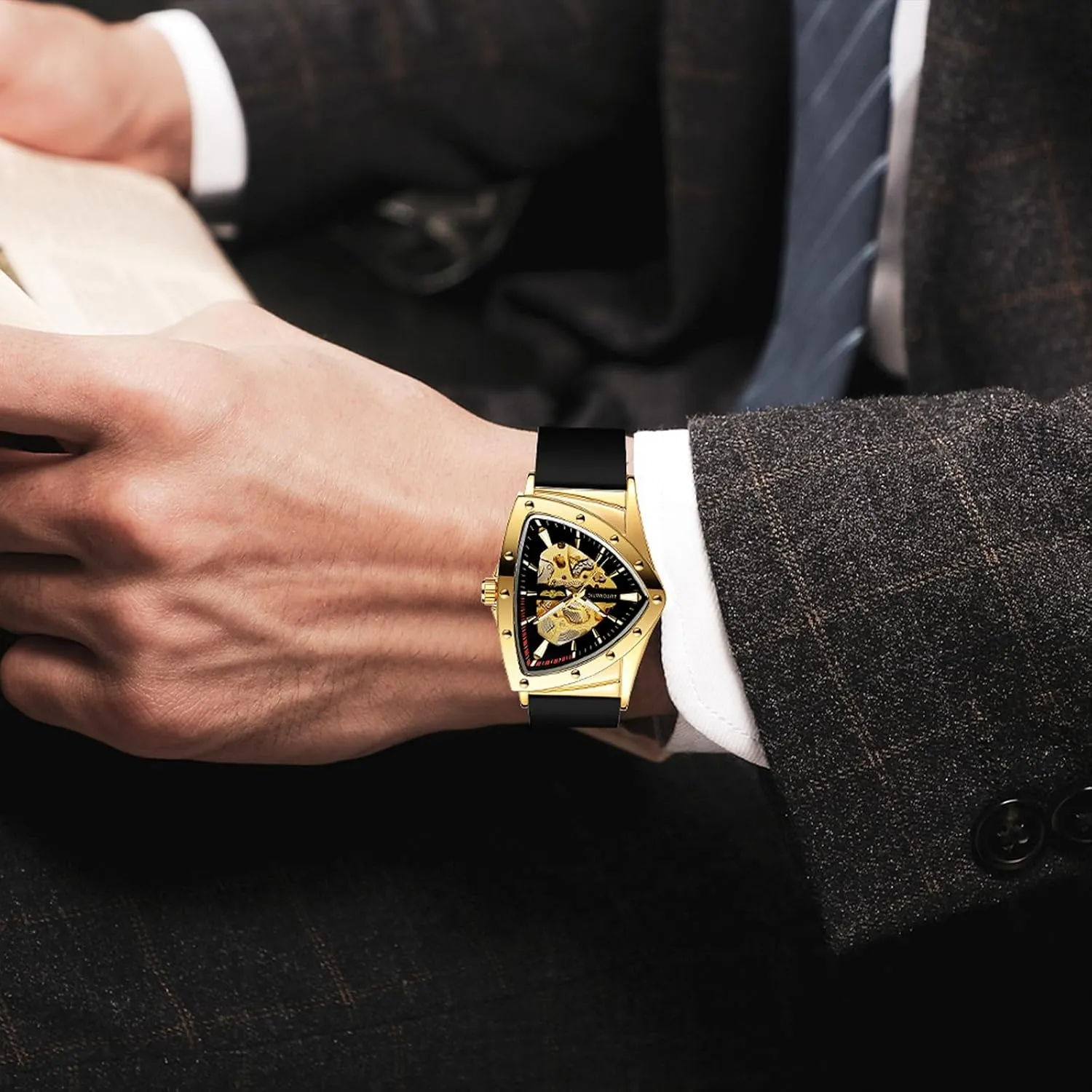Sports Mechanical Watches Luxury Rubber Strap Luminous Triangle Skeleton shoemaker Switzerland spontaneous briny Automatic Watch for Men Gold 