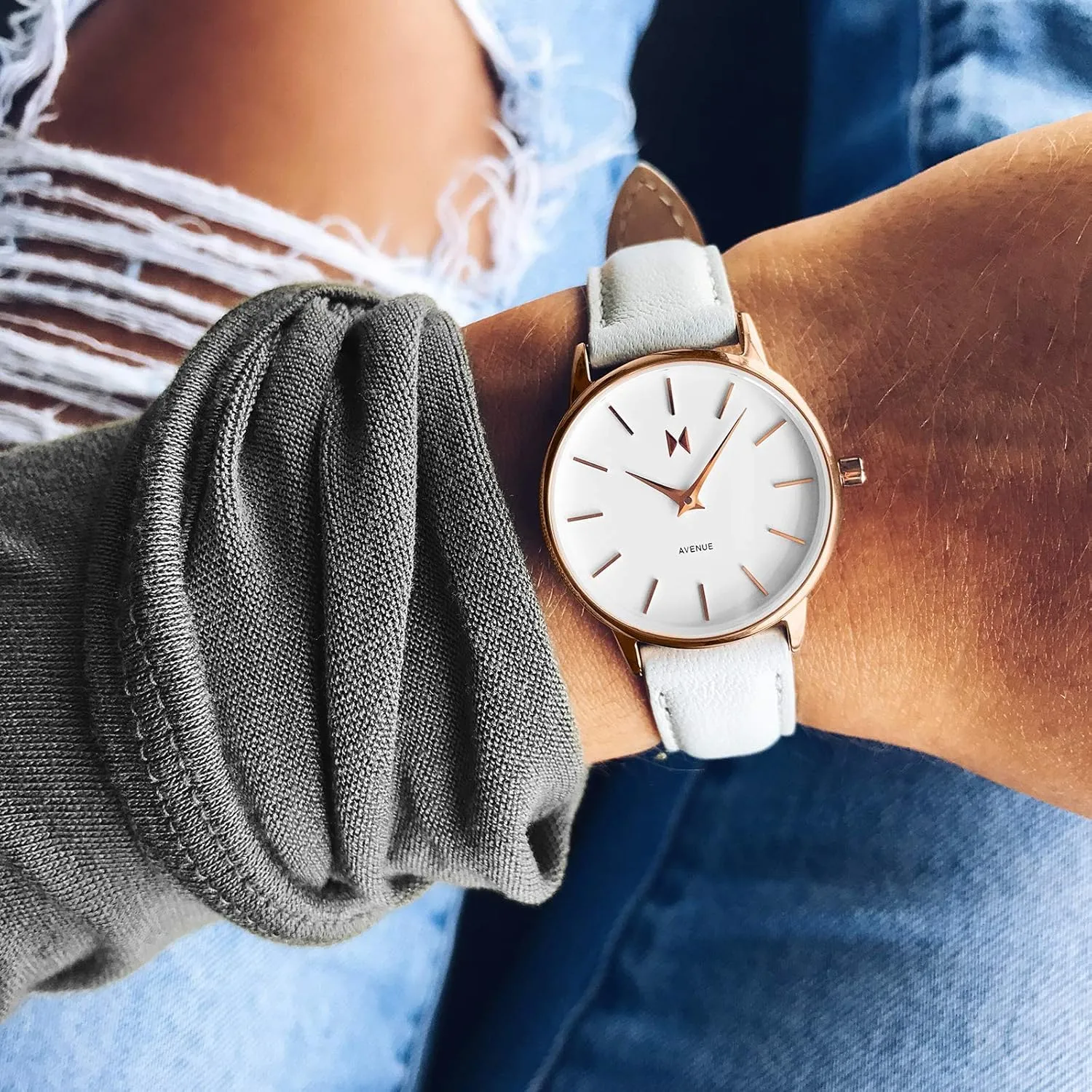 Watch - Classic Minimalist Style - 3 ATM/30 Meters Water Resistance crescent chronology - 28 mm MVMT Avenue Women's 