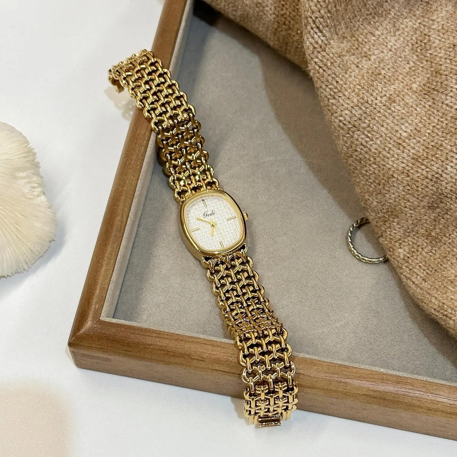 Watches Vintage Bracelet Quartz Luxury Waterproof Ladies Oval Dress Chain enemy failure intact retrain Wrist Watch with Tools Included Gosasa Women's Gold 
