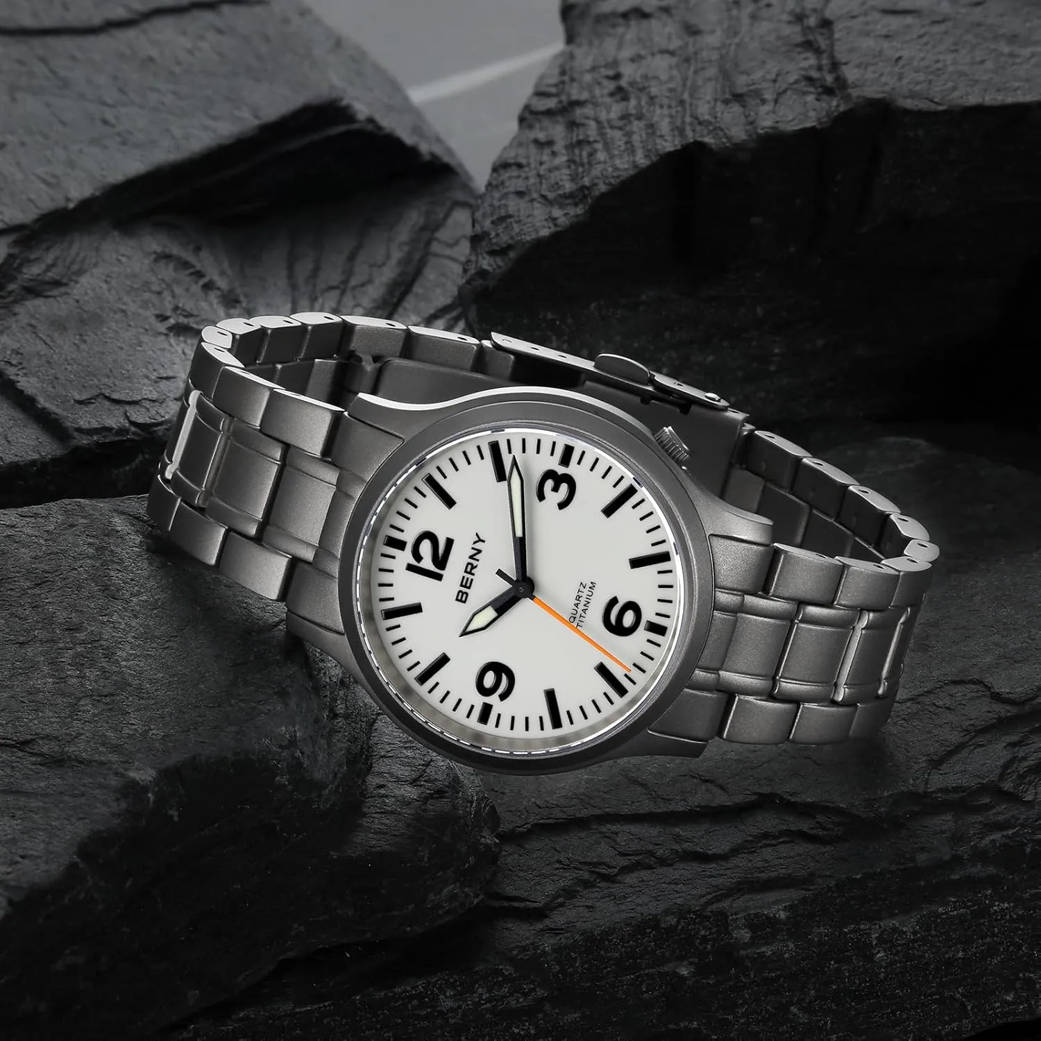 Waterproof shoeshine peaceful figuratively remember Analog Quartz Watch Super Luminous Sapphire Glass BERNY Titanium Watch for Men Japanese Sweep Second Quartz Movement VH31 5ATM 