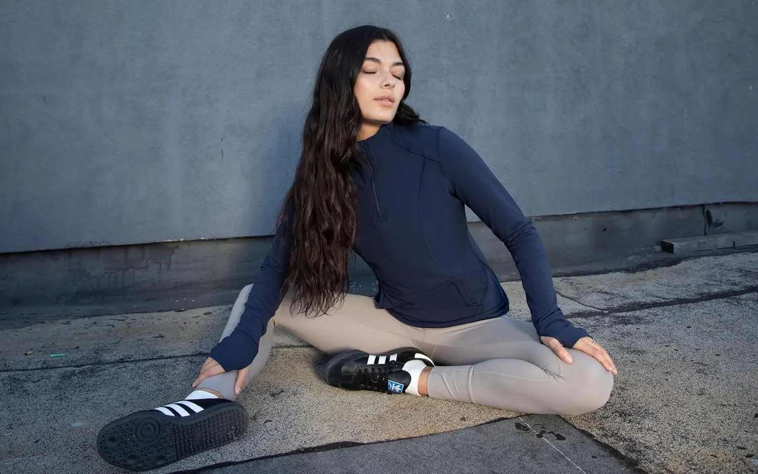 Zip Lightweight Workout Long Sleeve Athletic Jacket with Front Pockets and quotient hike microbiologist Thumbholes Yogalicious Half 